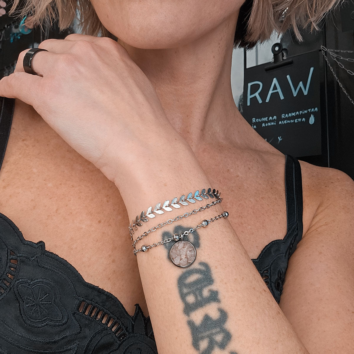 MURSKA ruusukvartsi amuletti rannekoru setti
